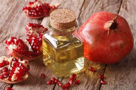 Punica granatum oil